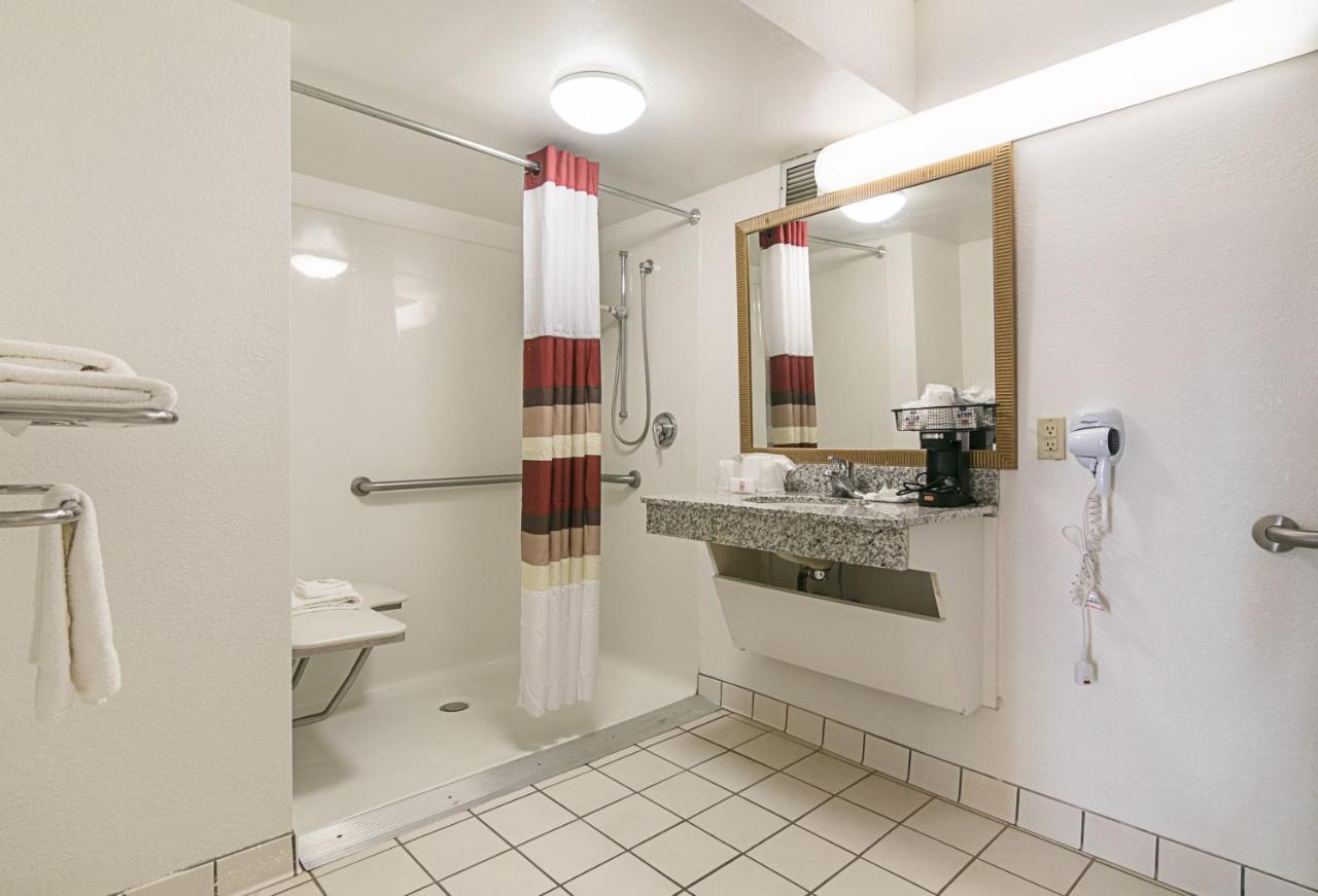 Red Roof Inn Forsyth Luaran gambar