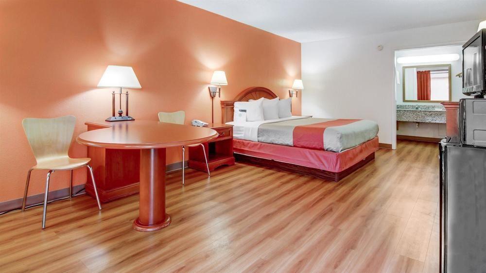 Red Roof Inn Forsyth Luaran gambar