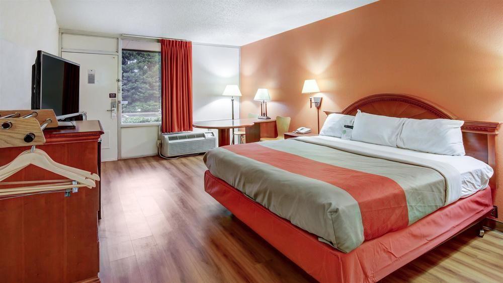 Red Roof Inn Forsyth Luaran gambar
